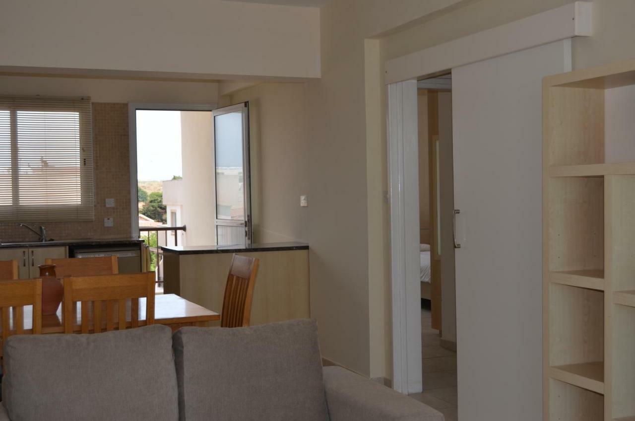 Caiti'S Place Appartement Paphos Buitenkant foto