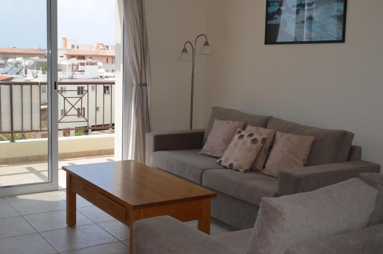 Caiti'S Place Appartement Paphos Buitenkant foto